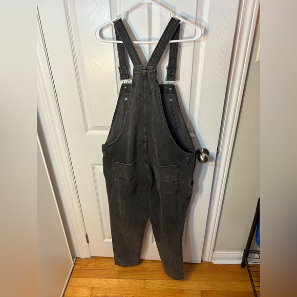 Gap Slouchy Overalls with Washwell in washed black size large - Picture 4 of 8